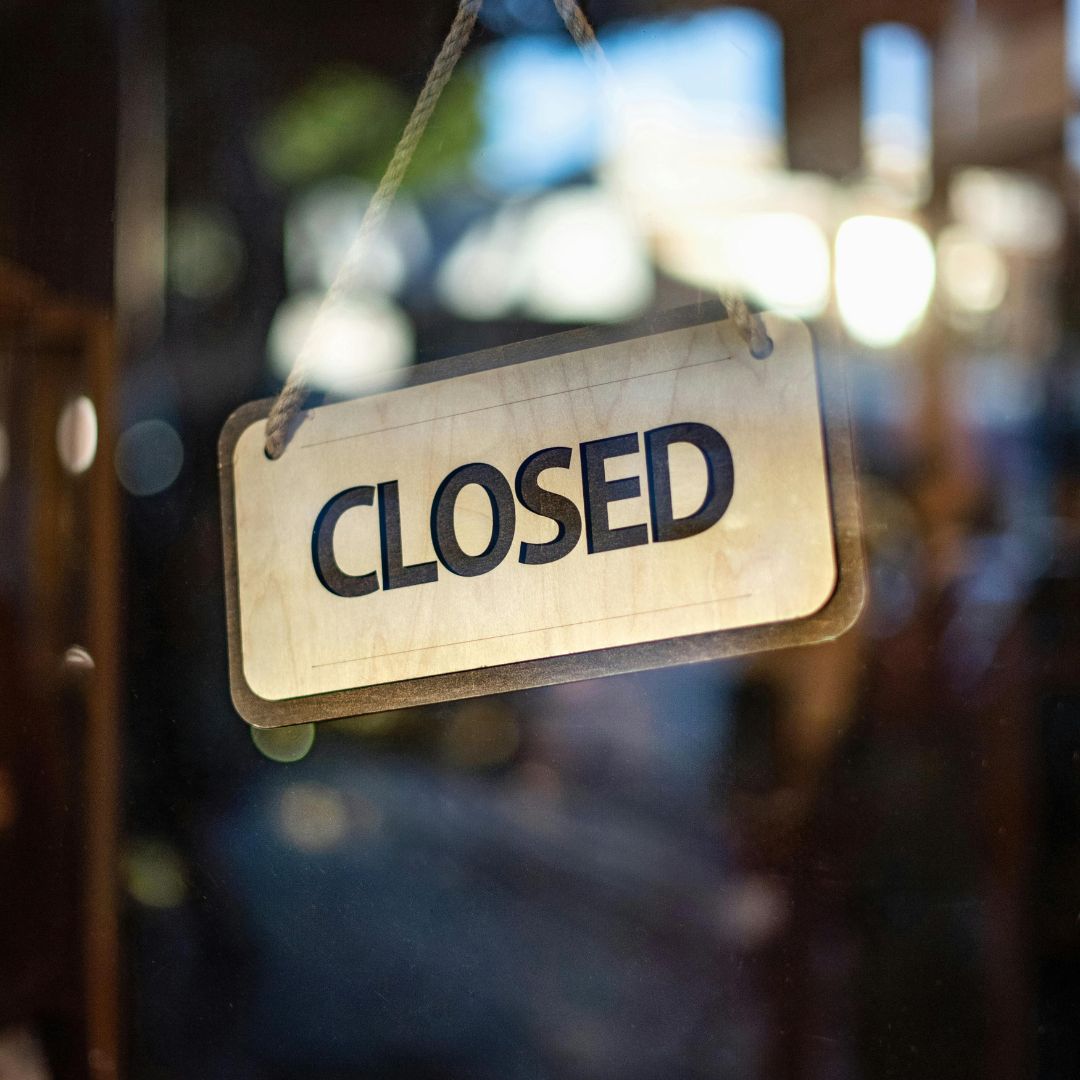 Closed sign.